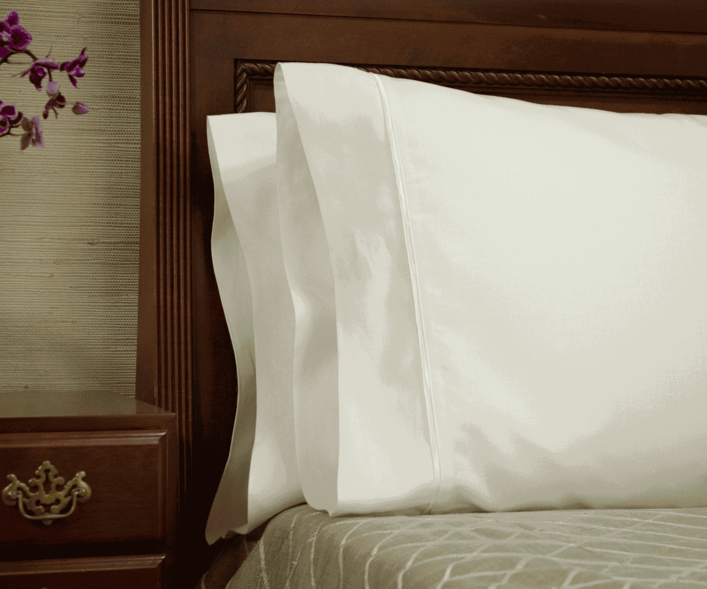 Moisture-wicking cooling pillowcases
